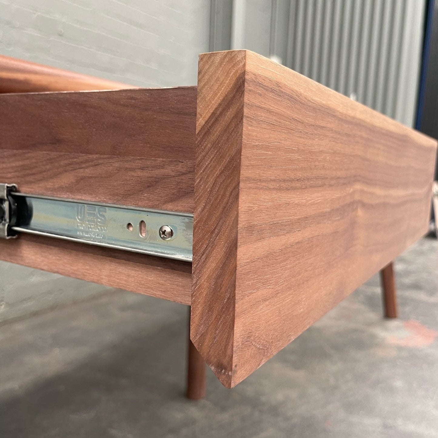 Middy Desk