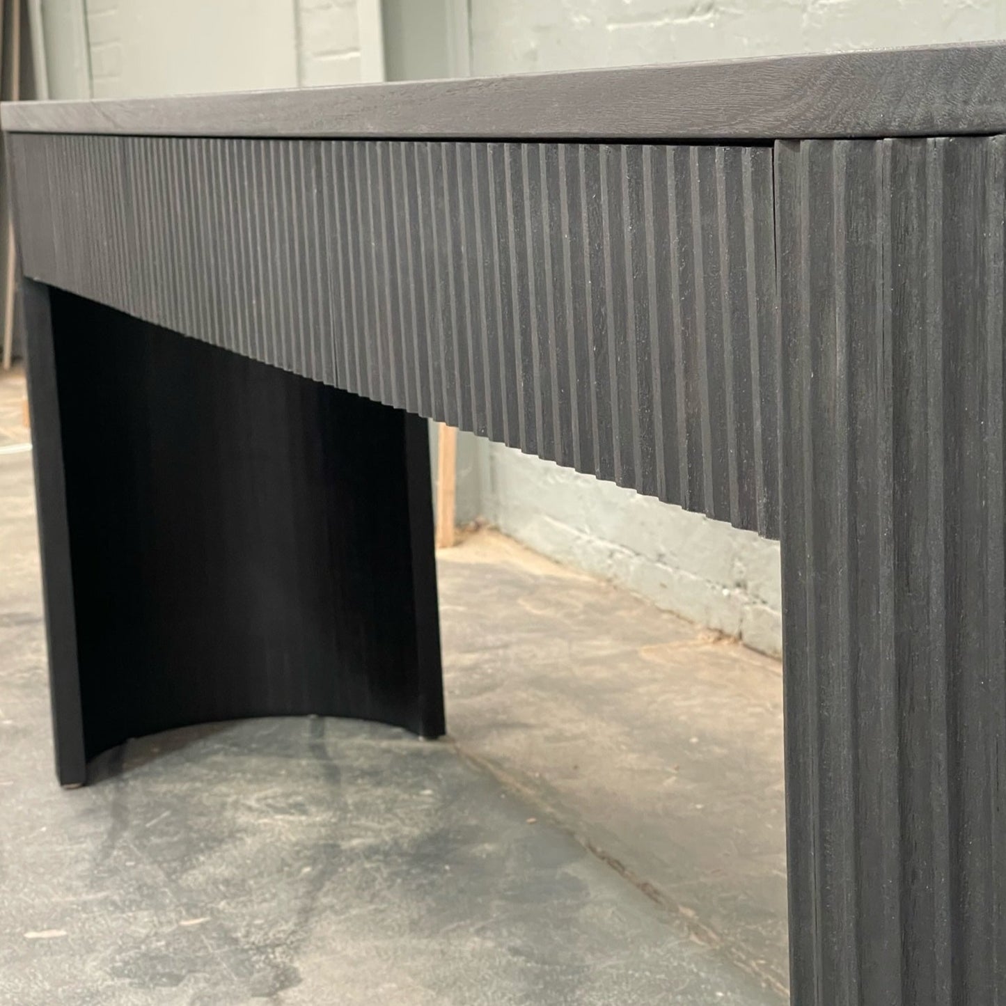 Ripple Oval Console