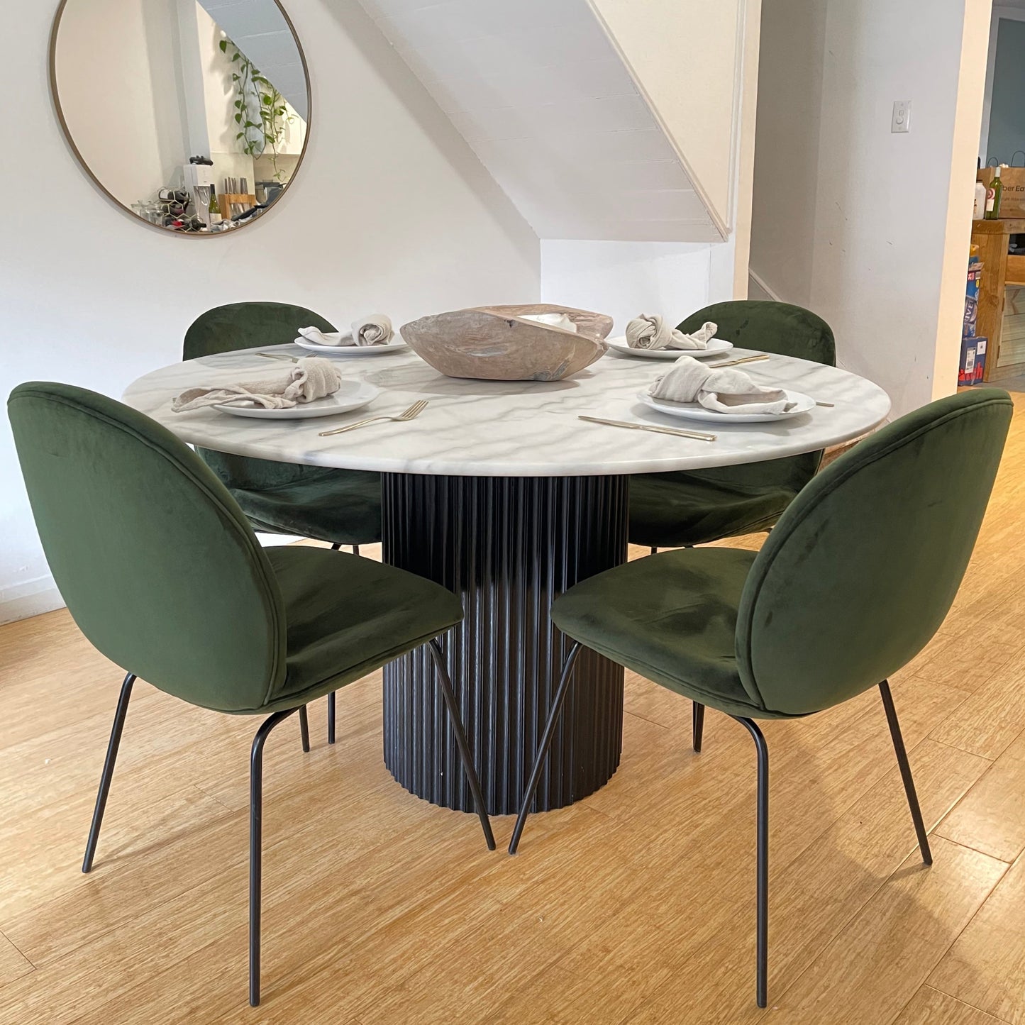 Round Marble Ripple Dining Table